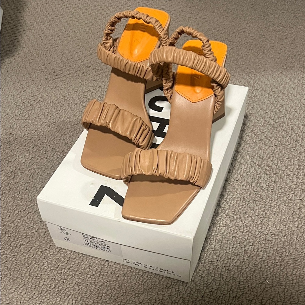 SCHUTZ Lirah Honey Beige Slingback Strap Open Toe Block High Block Heel Sandals